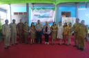 Foto bersama para guru SMA Negeri 1 Langke Rembong (sumber foto dokumentasi pribadi)